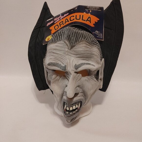 RUBIE'S Dracula Mask with Cowl Child Size BNWT - Picture 1 of 5